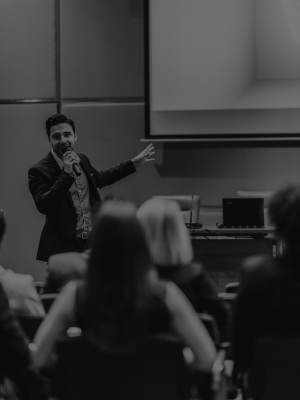 Presentation & Pitch Deck Design